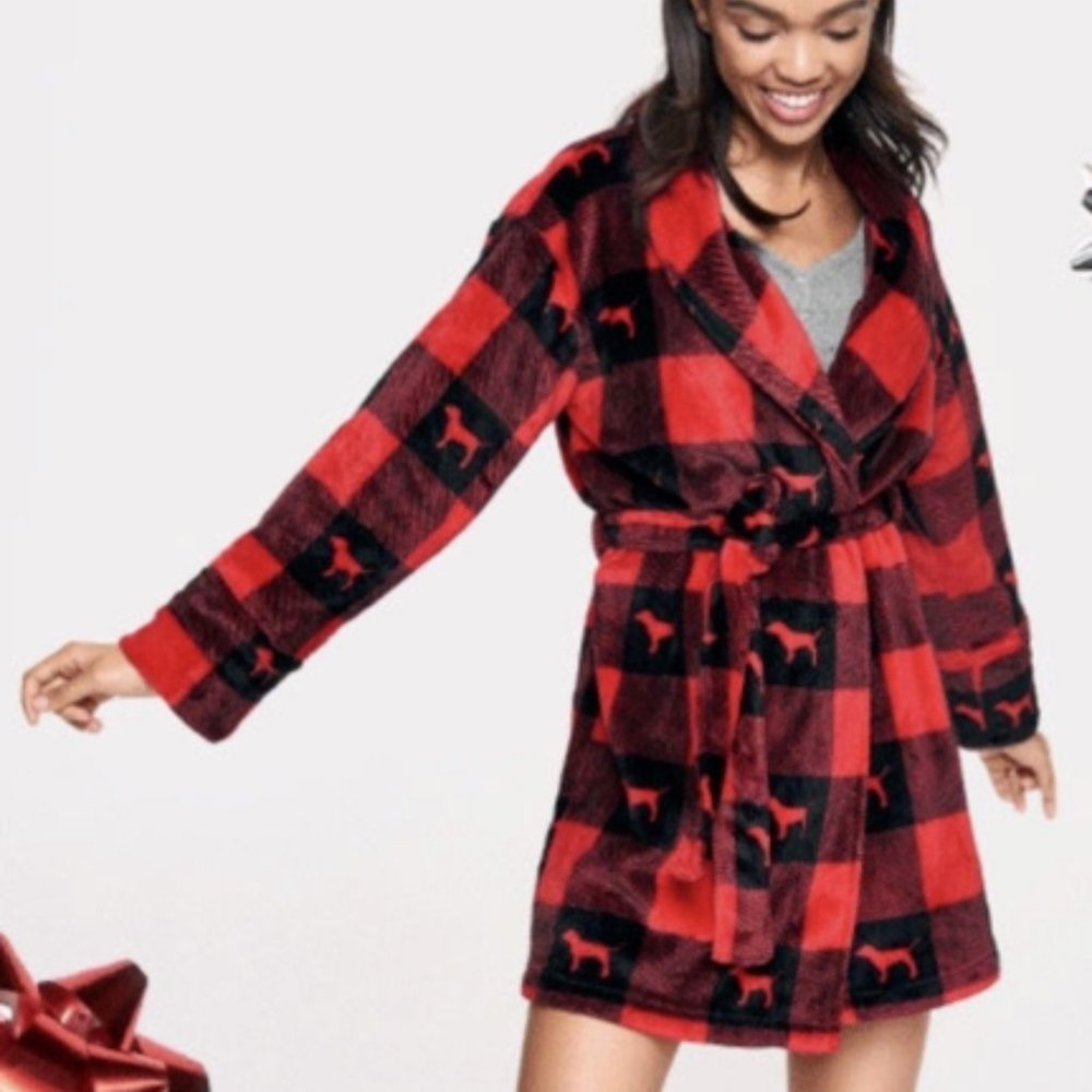 Victoria's Secret PINK M/L Red & Black Plaid Fleece Robe